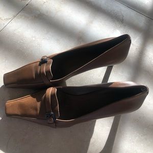 Vintage Gucci pump size 8 1/2 light brown